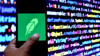 Robinhood Deepens Ties With JPMorgan by Using Bank for Money Transfers Ahead of Expected IPO