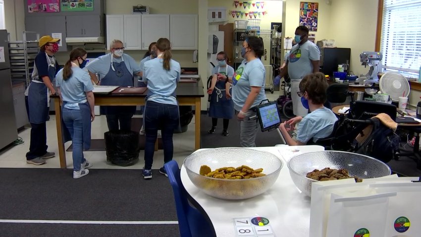 Highland Park Students Run Dog Treat Bakery to Learn Math, Life Skills