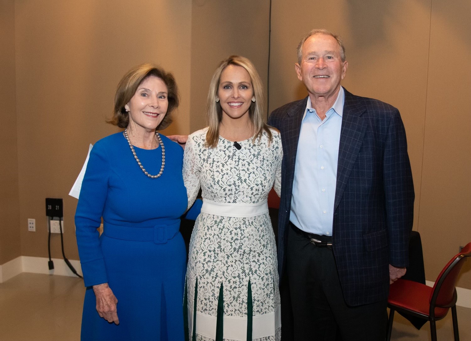 NBC 5 Anchor Meredith Land meets with President George W. Bush and First Lady Laura Bush.