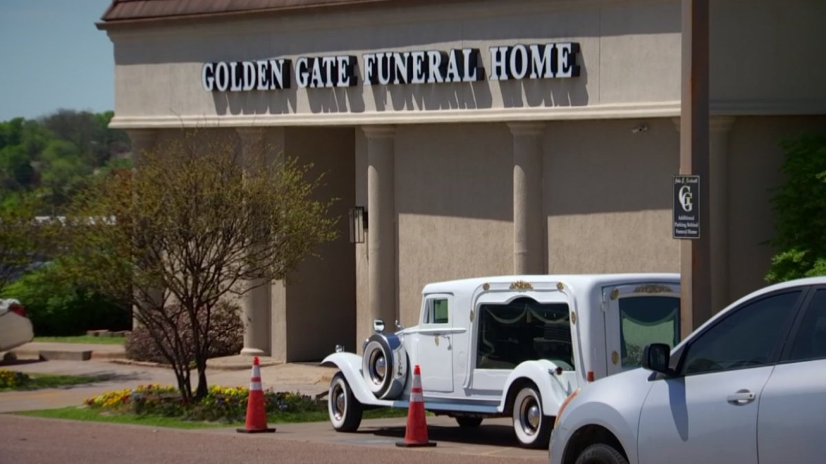 Family Sues Dallas Funeral Home For