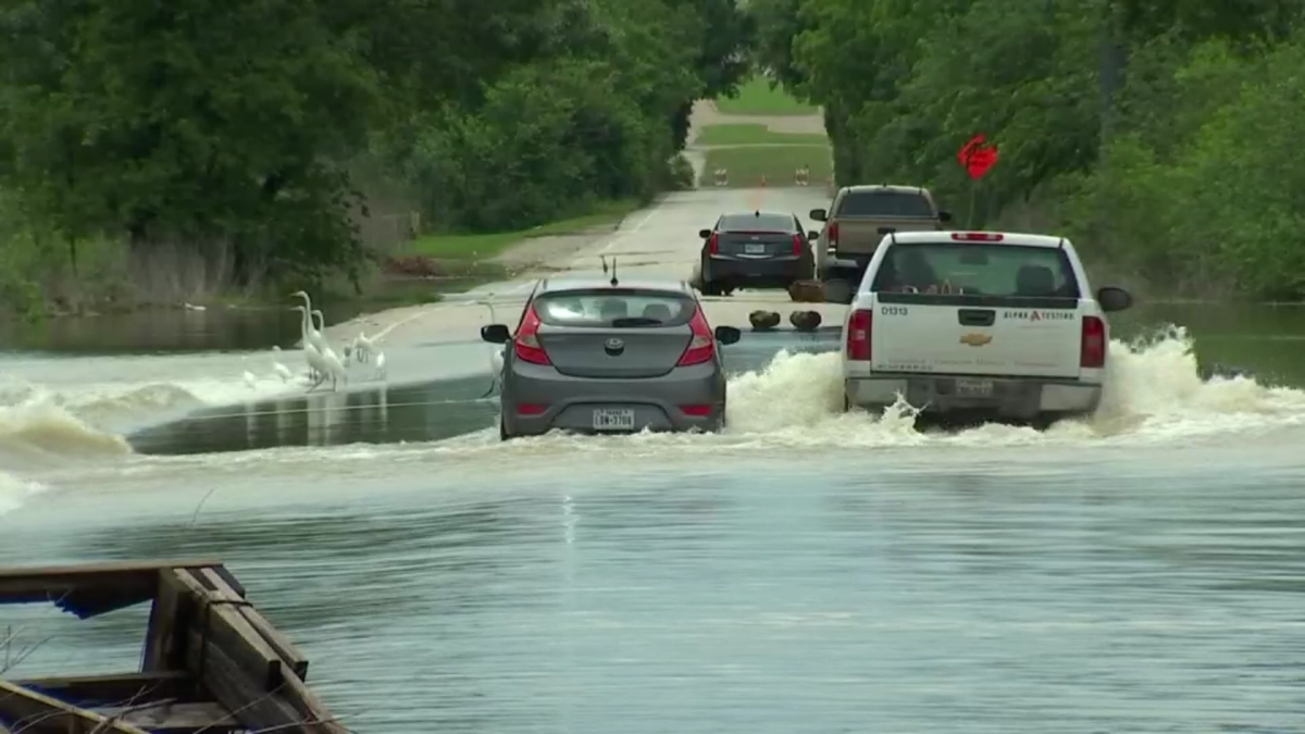 Drivers Caught Off Guard by Flash Flooding – NBC 5 Dallas-Fort Worth