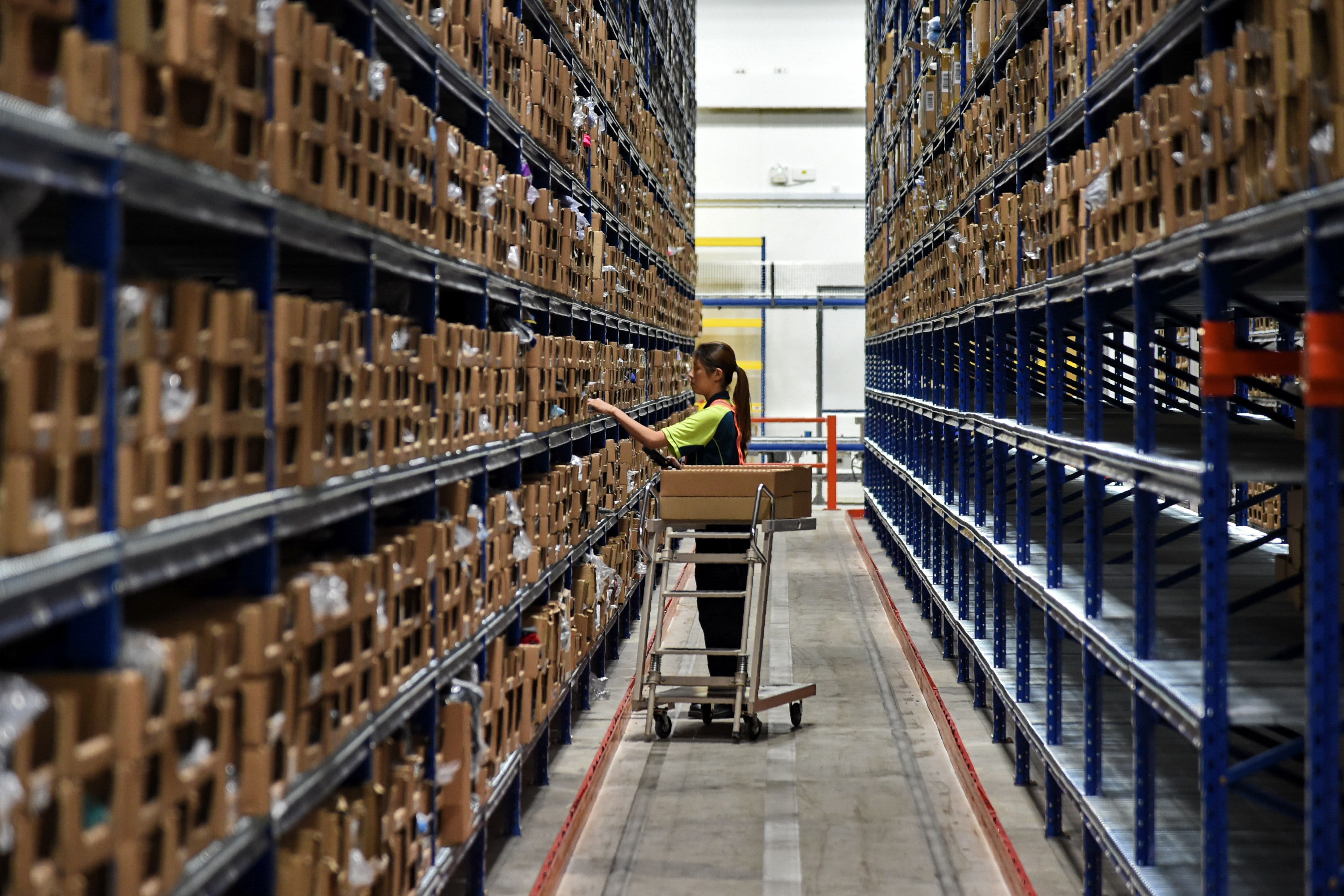Retailers Face the Challenge of Last-Mile Delivery as Online Shopping Grows - Vimarsana News