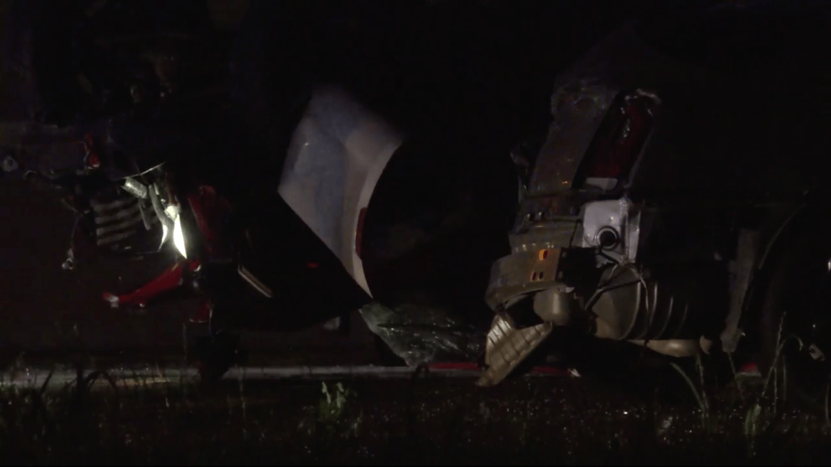 1 Killed, 3 Injured in Overnight Fort Worth Crash – NBC 5 Dallas-Fort Worth