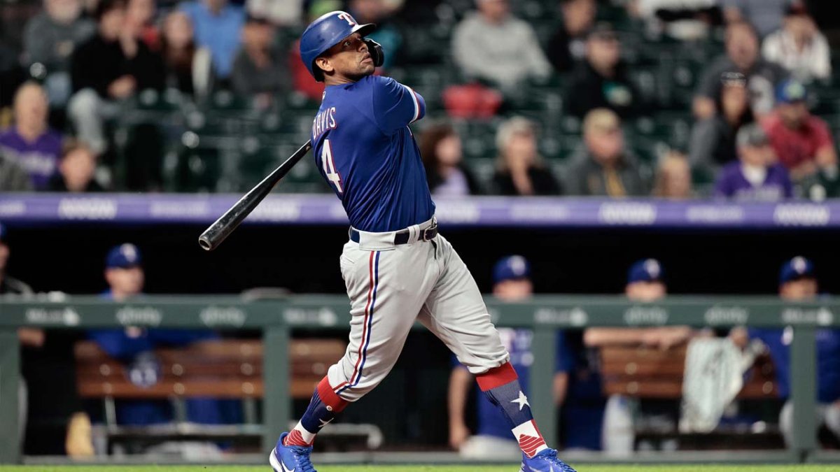 A's acquire Elvis Andrus from Rangers for Khris Davis