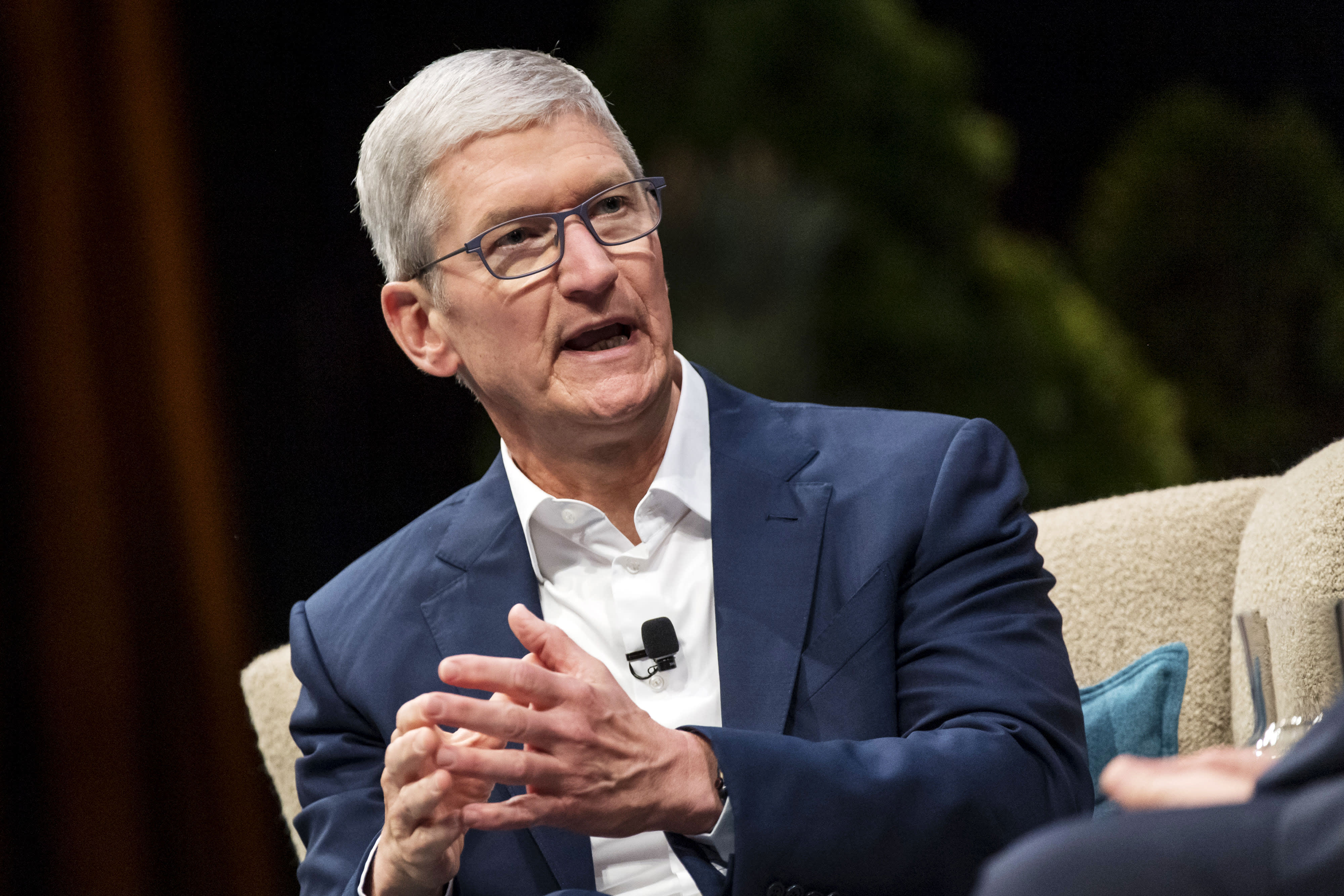 Apple CEO Tim Cook is Taking a More Than 40% Pay Cut