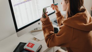The 10 U.S. States With the Most Credit Card Debt