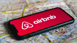 airbnb rolling out party-blocking technology as company faces pressure from hosts