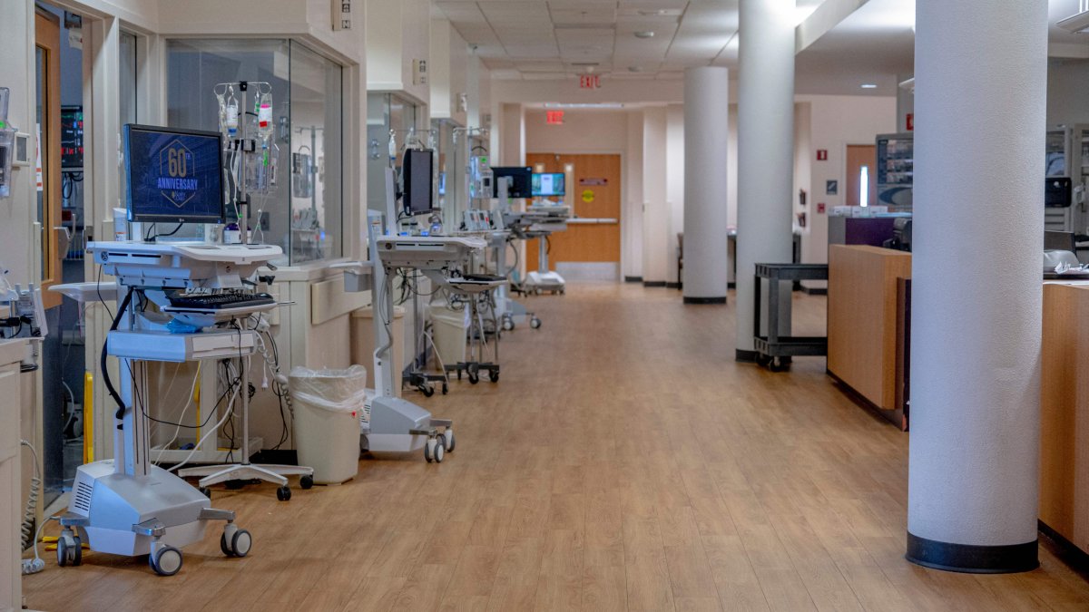 Louisiana Hospitals Brimming With Virus Patients Face Ida – NBC 5 Dallas-Fort Worth - Vimarsana News