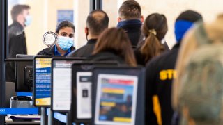 TSA to Double Minimum Fines for Air Travelers Who Refuse to Wear Masks to $500