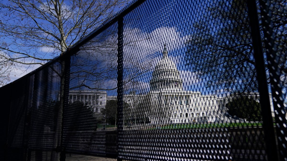 Police Planning to Reinstall Capitol Fence Ahead of Rally – NBC 5 Dallas-Fort Worth Police Planning to Reinstall Capitol Fence Ahead of Rally – NBC 5 Dallas-Fort Worth