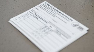 Tarjeta de vacunaciΓ³n contra el COVID-19