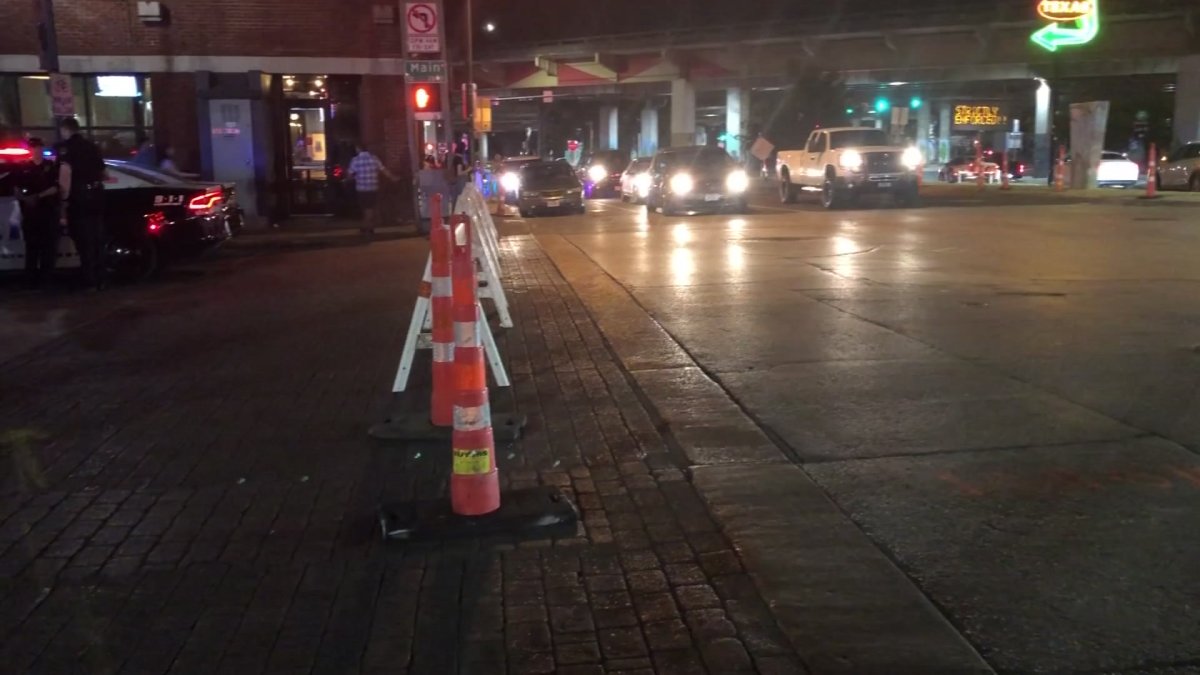 Deep Ellum Shop Owners Say Barriers Are Bad for Business – NBC 5 Dallas-Fort Worth