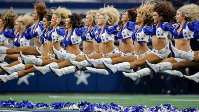 Dallas Cowboys Cheerleaders bring holiday spirit to Osan > Pacific Air  Forces > Article Display