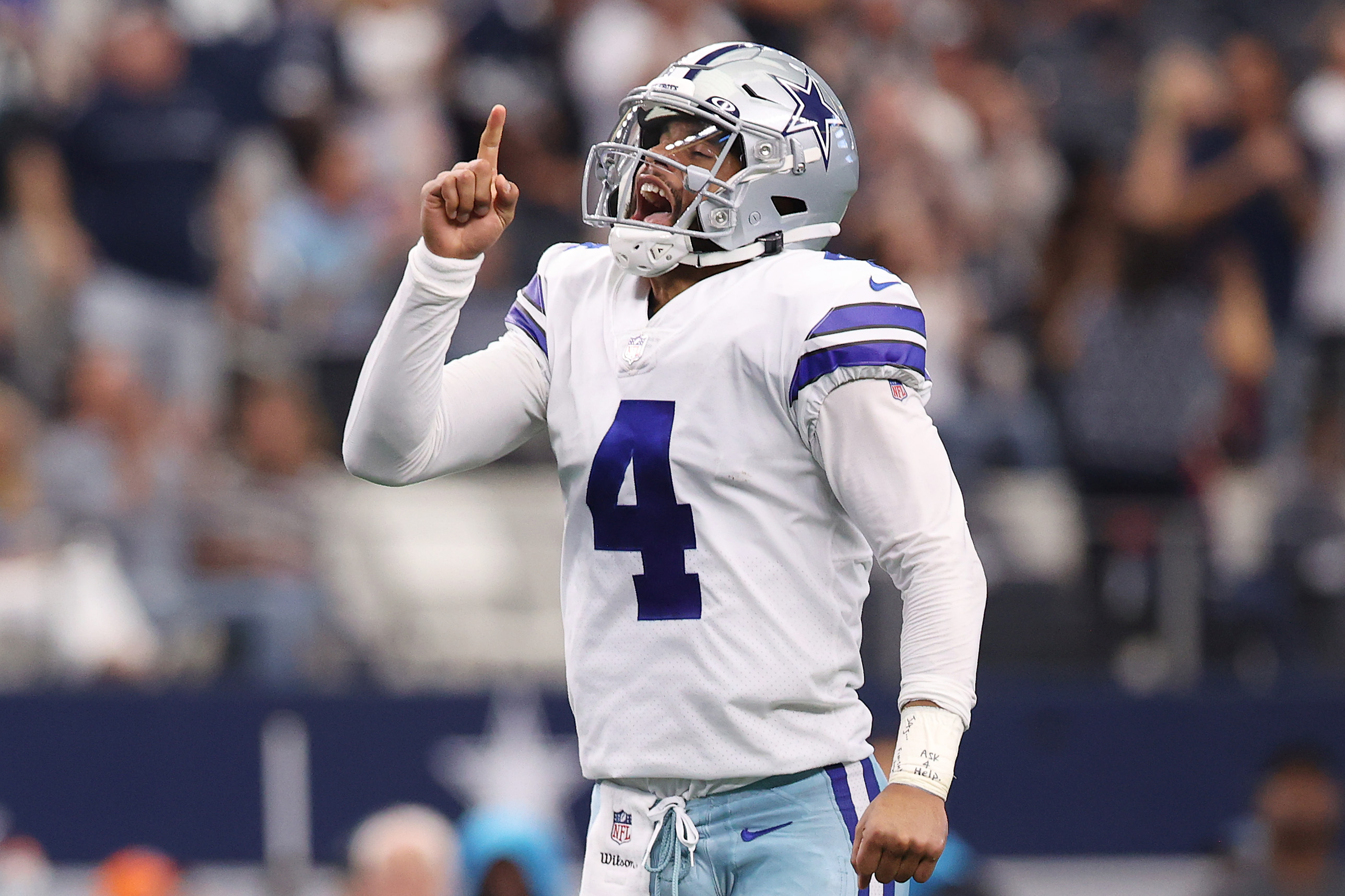 Dallas Cowboys hand New York Giants first loss of the season behind back-up  quarterback Cooper Rush