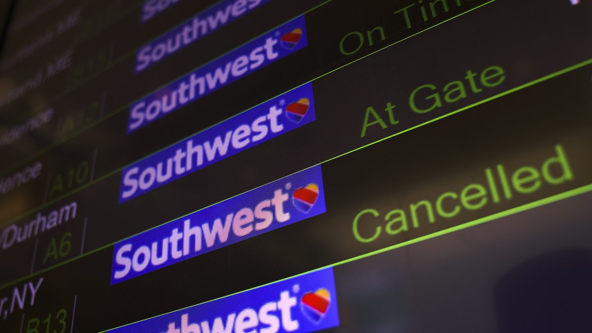 Southwest Explains Disruption in Air Service, Apologizes to Customers – NBC 5 Dallas-Fort Worth Southwest Explains Disruption in Air Service, Apologizes to Customers – NBC 5 Dallas-Fort Worth