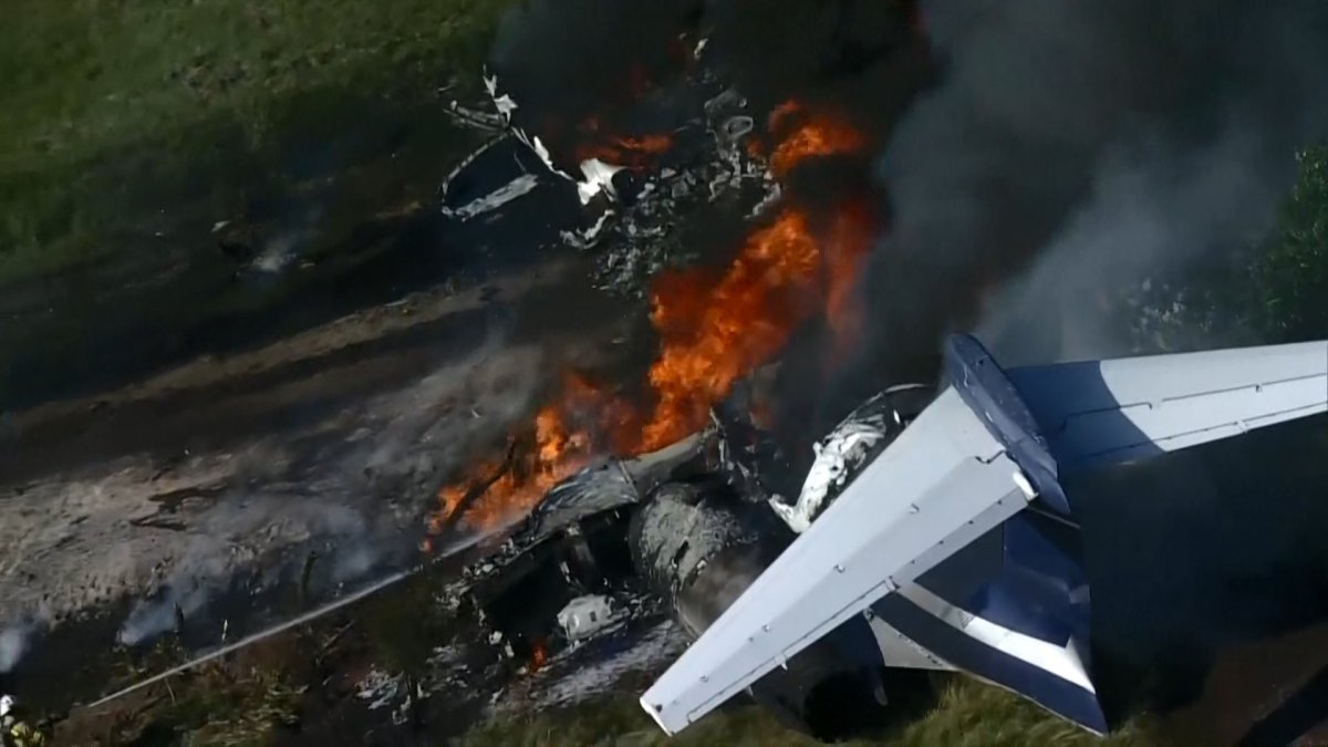 Dozens Escape Injury After Texas Plane Crash – NBC 5 Dallas-Fort Worth