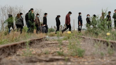 Experts Suggest Immigrants Generate Net Benefit for the State of Texas