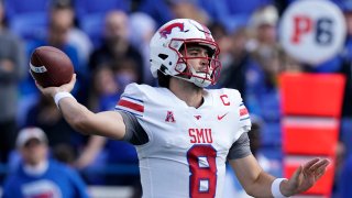 SMU quarterback Tanner Mordecai plays against Memphis