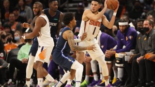 Dallas Mavericks v Phoenix Suns