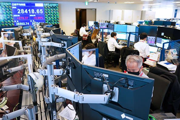 Asia-Pacific Stocks Fall as Omicron Variant Fears Continue to Weigh on Market Sentiment - Vimarsana News