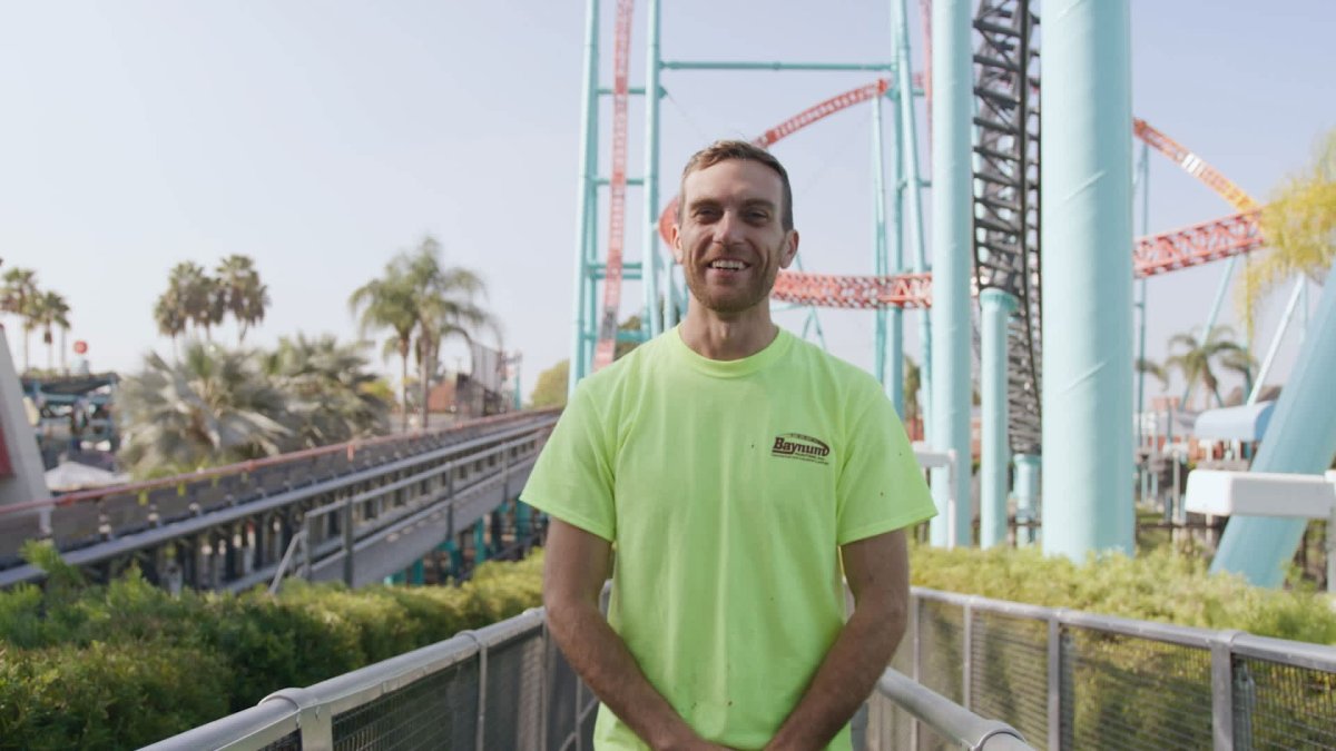 On the Job: What It Takes to Earn $70,000 Per Year Painting Roller Coasters in Kentucky—and Around the World - Vimarsana News
