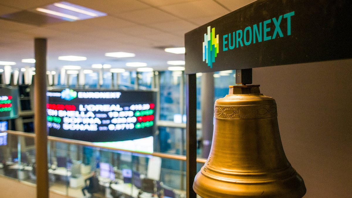 European Stocks Seen Higher on Signs of Hope About Omicron - Vimarsana News