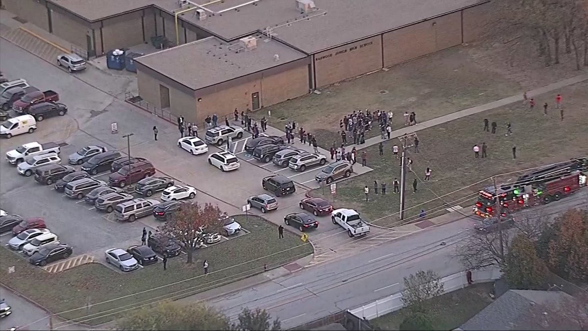 Bedford Police Find 'No Safety Threat' After Report of Gun on Campus – NBC 5 Dallas-Fort Worth - Vimarsana News
