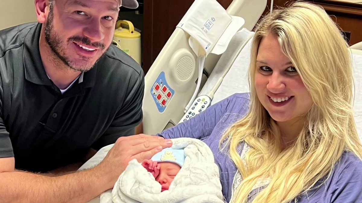 Mom Delivers Her 2 Children on the Same Date, Different Year – NBC 5 Dallas-Fort Worth - Vimarsana News