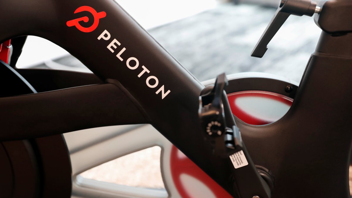 Peloton Shares Up After CEO Says It Must 'Right-Size' Production Levels, Consider Layoffs – NBC 5 Dallas-Fort Worth - Vimarsana News
