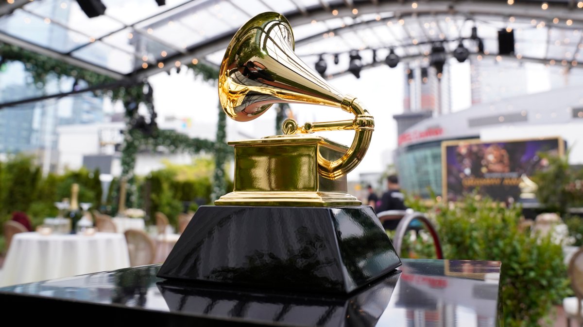 Live updates: All the winners at the 2024 Grammy Awards