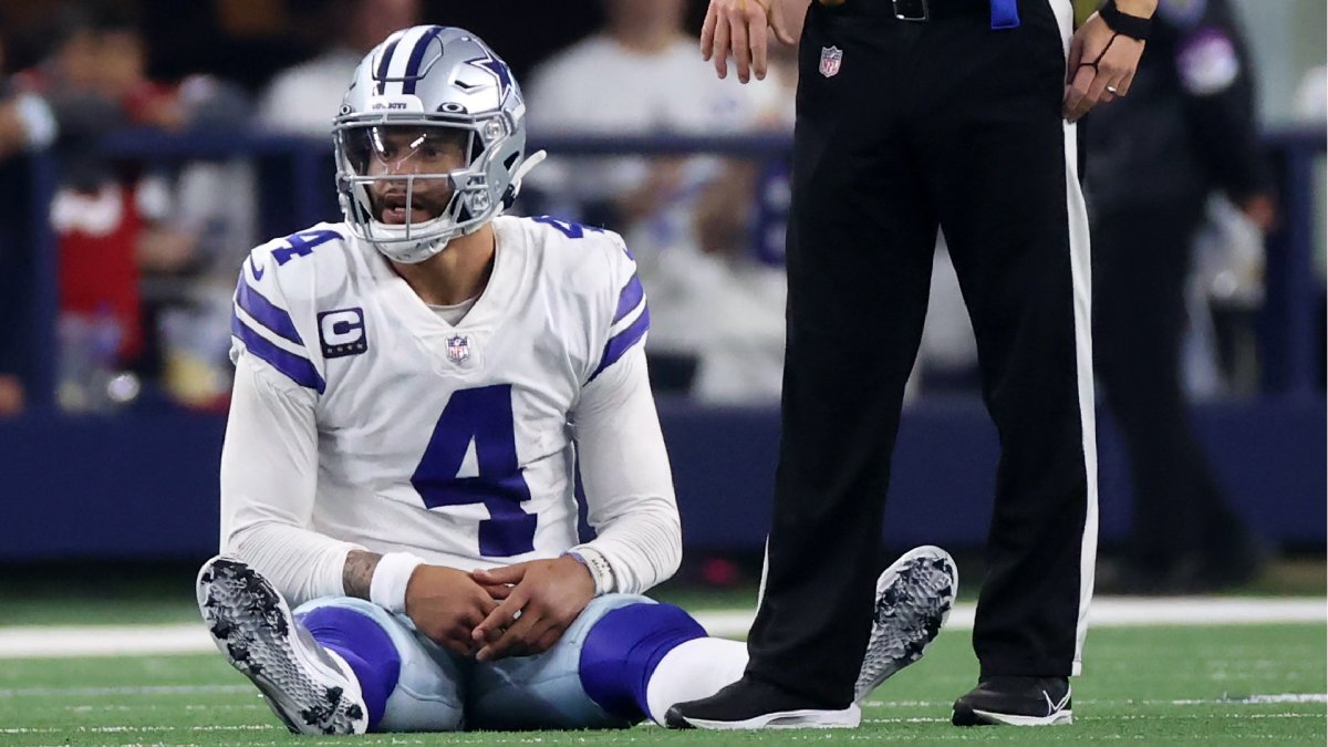 Dak Prescott Fined $25K for Comments About Fans Throwing Trash at Refs