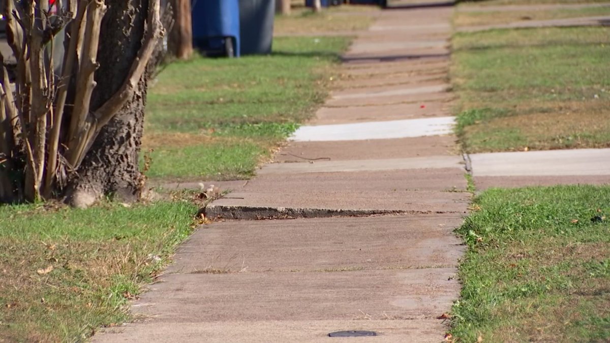 Dallas Searches for More Money for Sidewalk Repairs - Vimarsana News