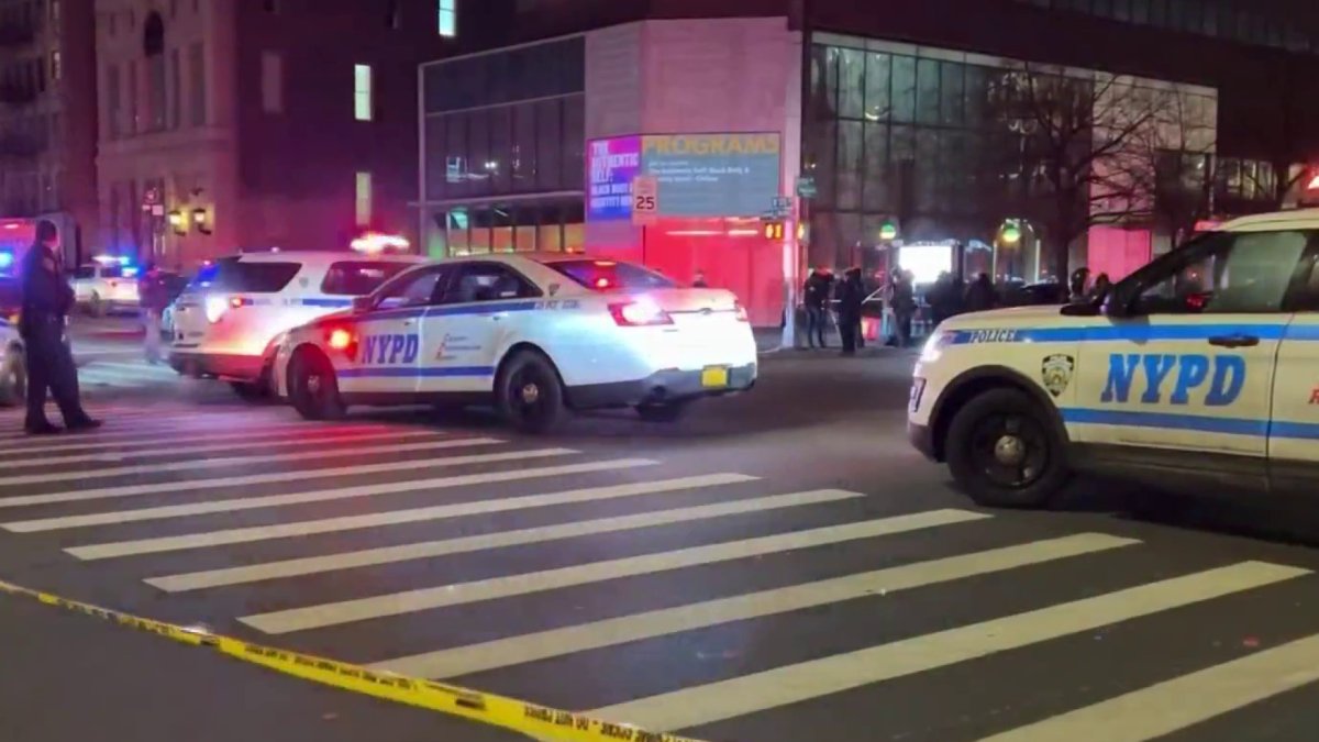 NYPD Officer Killed, Another Critically Injured in Harlem Shooting – NBC 5 Dallas-Fort Worth - Vimarsana News