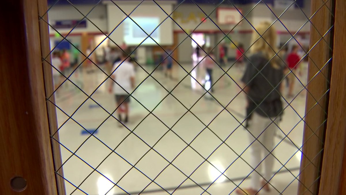 Omicron Surge Causes School Staffing Issues in North Texas - Vimarsana News