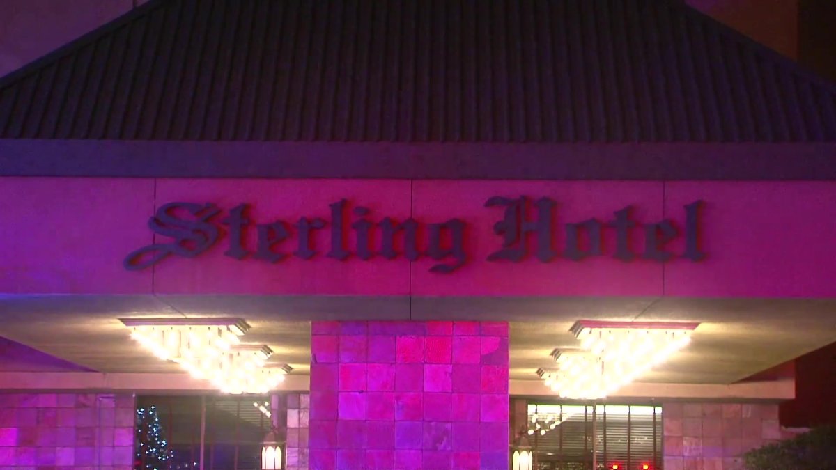 2-Alarm Fire Breaks Out Overnight Inside 12-Story Dallas Hotel - Vimarsana News