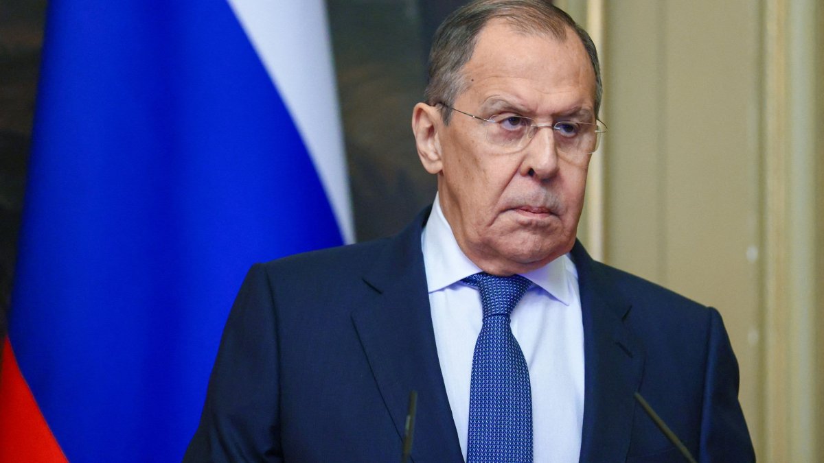 Ukraine Calls for Meeting With Russia as U.S. Warns of Imminent Attack - Vimarsana News