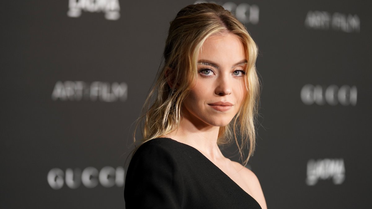 'Euphoria' Star Sydney Sweeney Wrote a 5-Year Career Plan When She Was 12 to Convince Her Parents to Let Her Act – NBC 5 Dallas-Fort Worth - Vimarsana News
