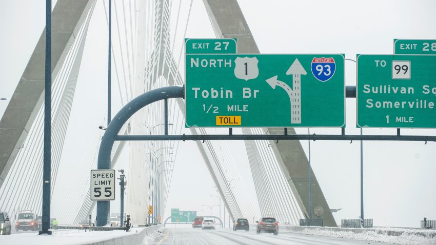 Ice and snow cover Interstate 93 through the Zakem Bridge during Winter Storm Harper in Boston, Massachusetts on January 20, 2019. (Photo by Joseph PREZIOSO / AFP)        (Photo credit should read JOSEPH PREZIOSO/AFP via Getty Images)