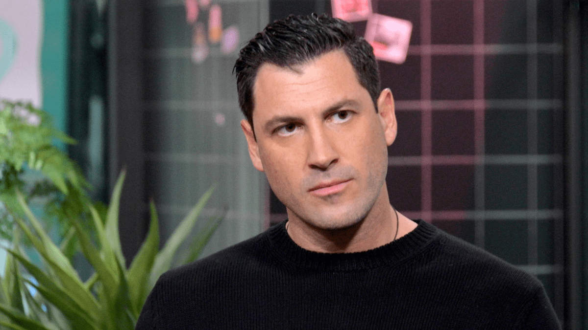 'Dancing With The Stars' Alum Maksim Chmerkovskiy Shares Update From Kyiv – NBC 5 Dallas-Fort Worth - Vimarsana News