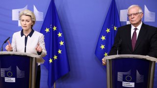 European Commission President Ursula von der Leyen (L) and vice-president in charge of Foreign Policy Josep Borrell