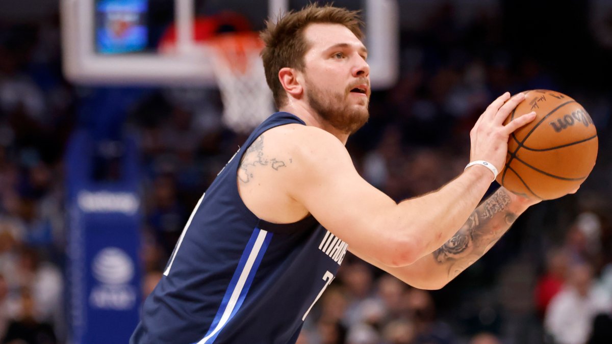 StatsCentre on X: Taking his offensive mastery to another level on  Thursday night in his team's 112-105 defeat of the Clippers, Luka Doncic  dropped 51 points to not only set a new