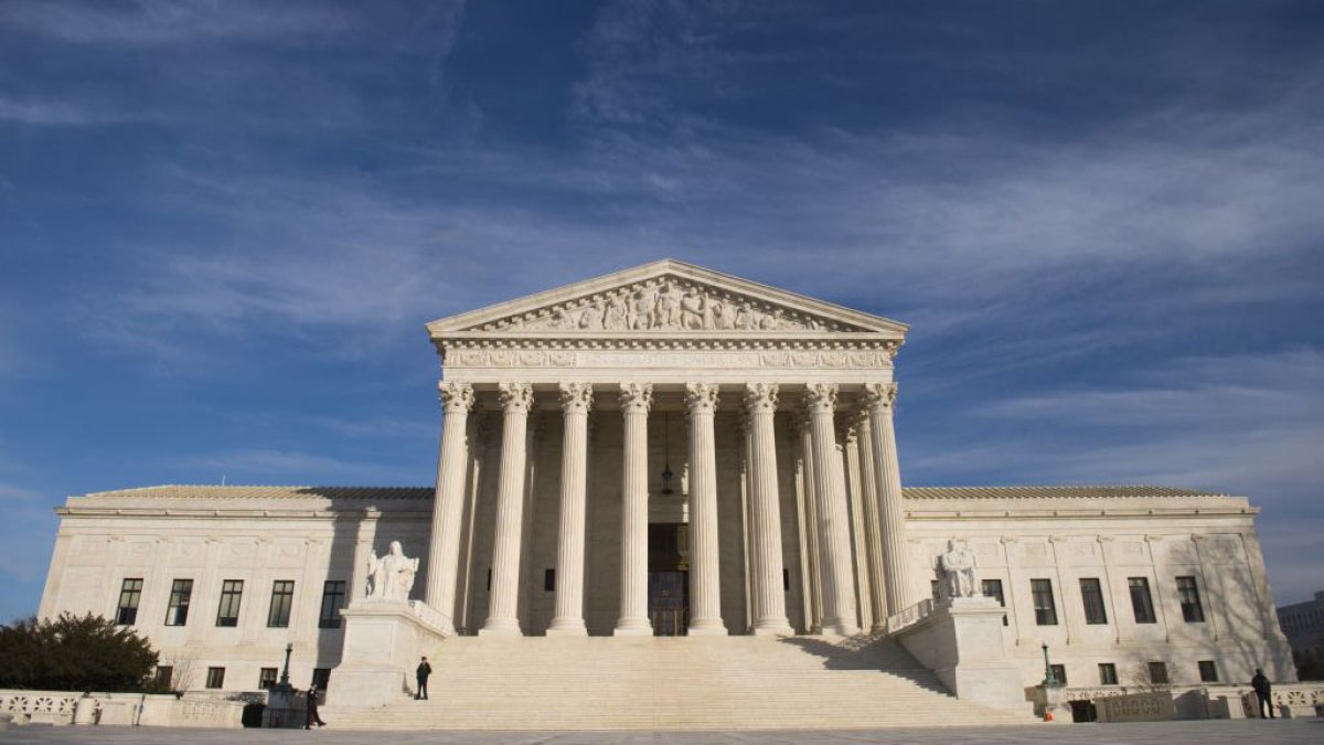 What Is Section 230? The 1996 Communications Decency Act, Explained – NBC 5 Dallas-Fort Worth - Vimarsana News