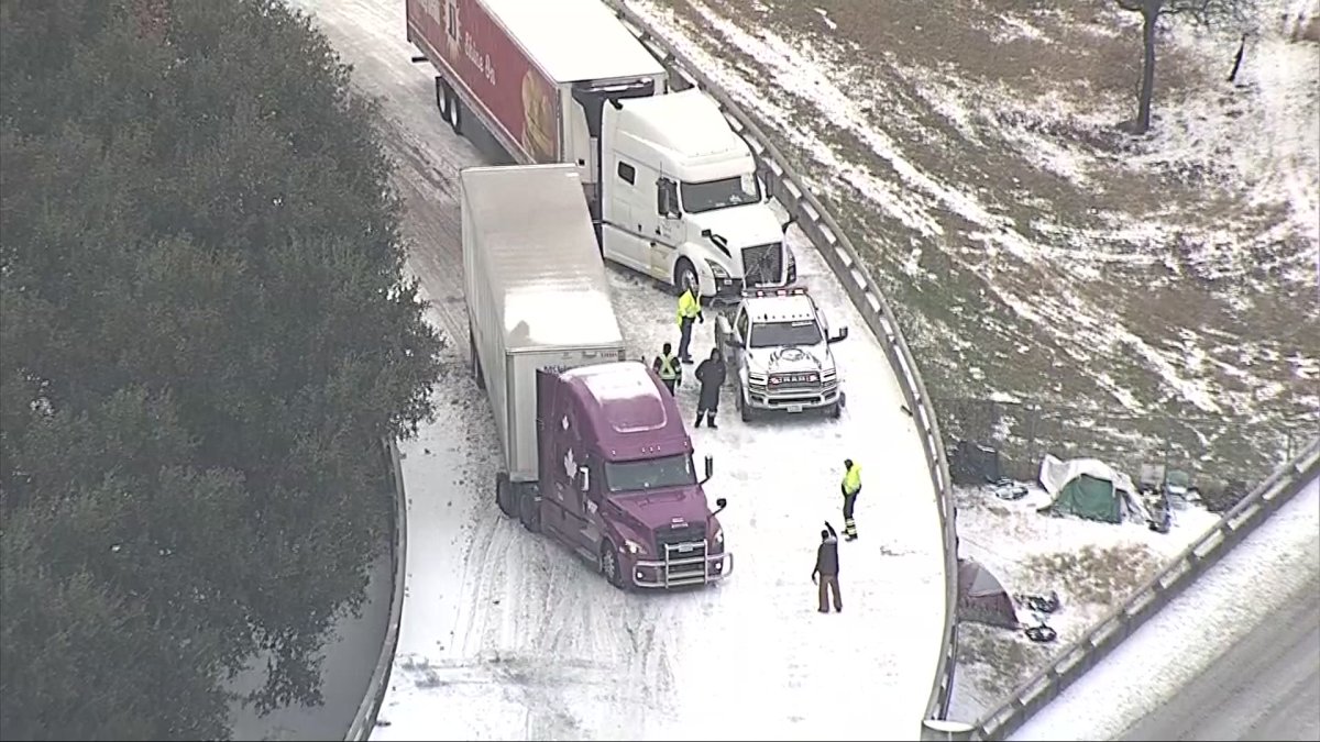 18-Wheelers Stuck on Icy Highways Around North Texas