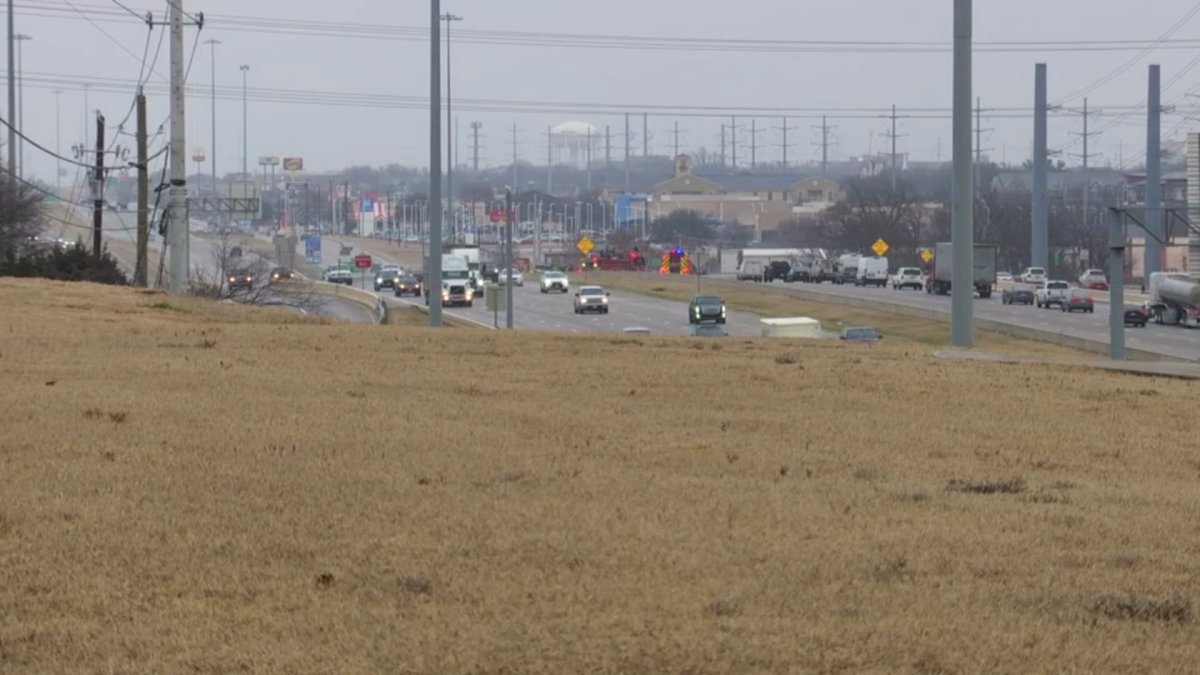 TxDOT and NTTA Crews Treat Icy Roads – NBC 5 Dallas-Fort Worth