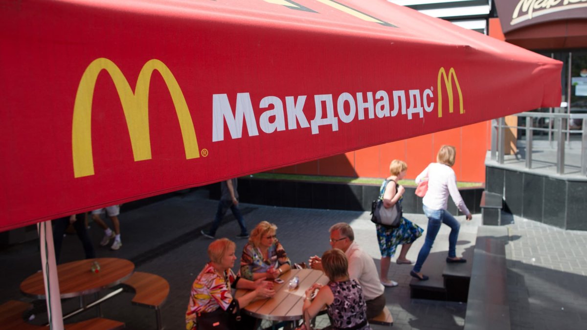 McDonald's, Quiet on the Ukraine War, Has More Exposure to Russia Than Other U.S. Fast Food Chains - Vimarsana News