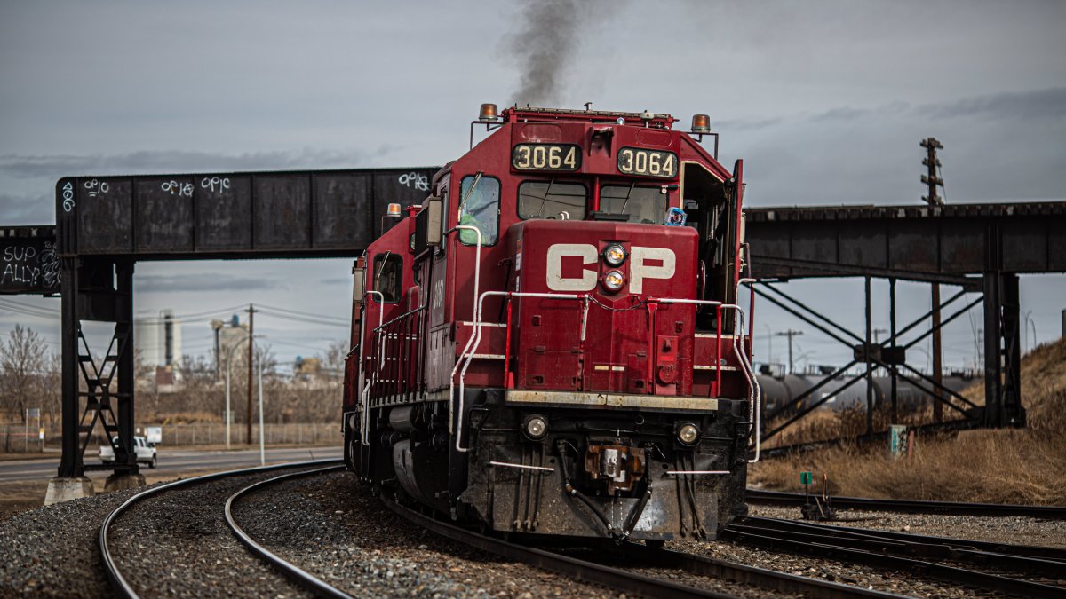 Ackman's Pershing Square Is Back at Canadian Pacific. This Is What Could Be Ahead for the Railroad - Vimarsana News