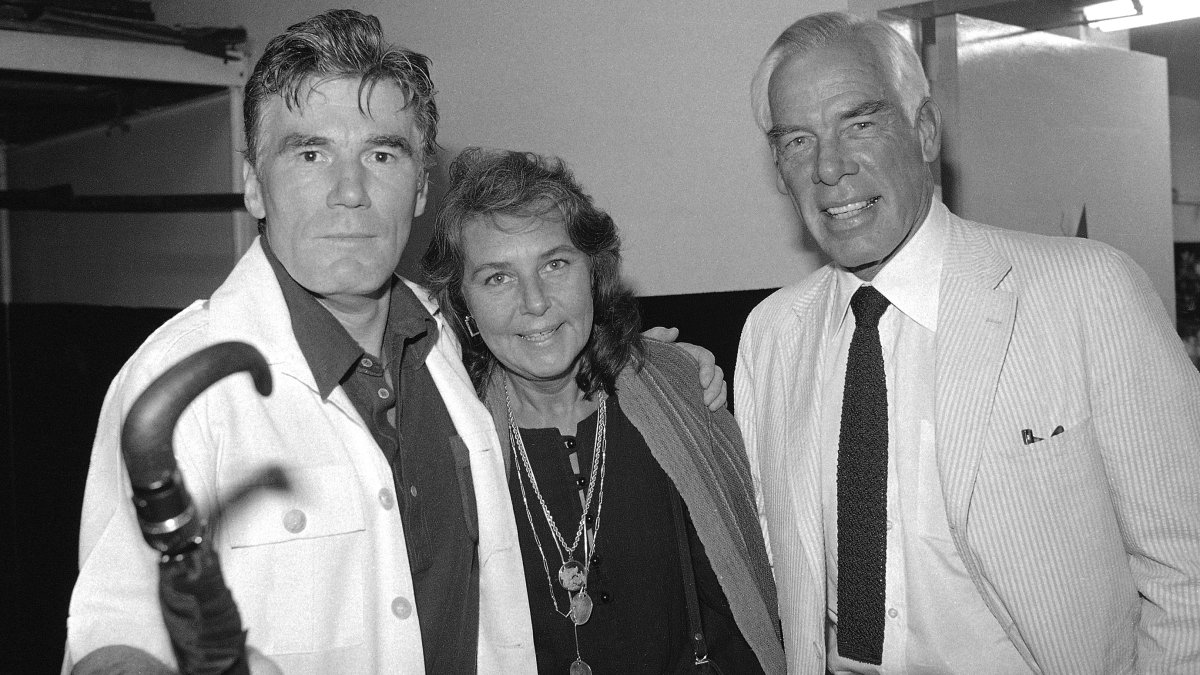 'Dark Shadows,' 'Lethal Weapon' Actor Mitchell Ryan Dies – NBC 5 Dallas-Fort Worth - Vimarsana News