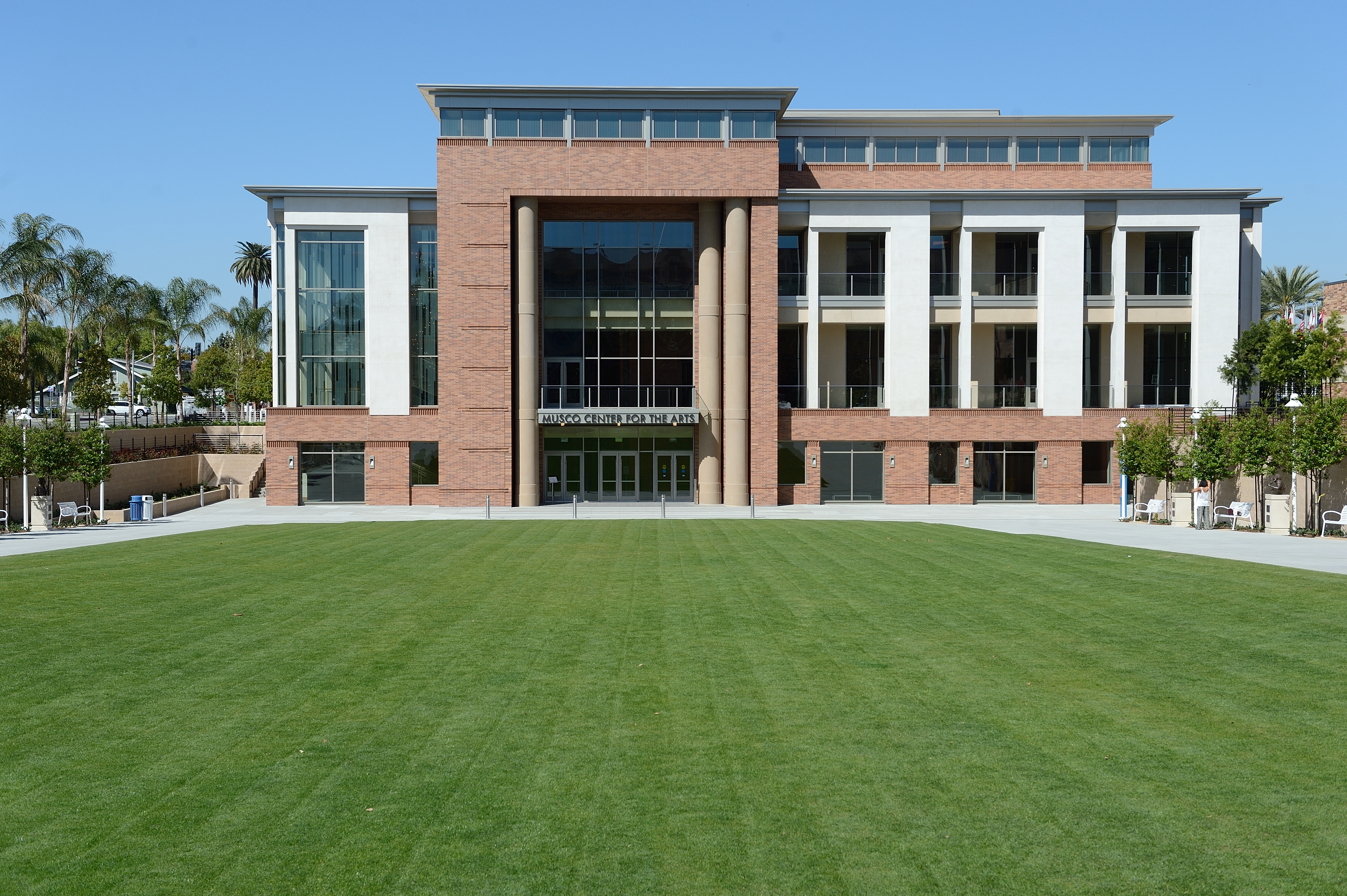 California College Professor Sues Students After Midterm and Final Exams Are Posted Online - Vimarsana News
