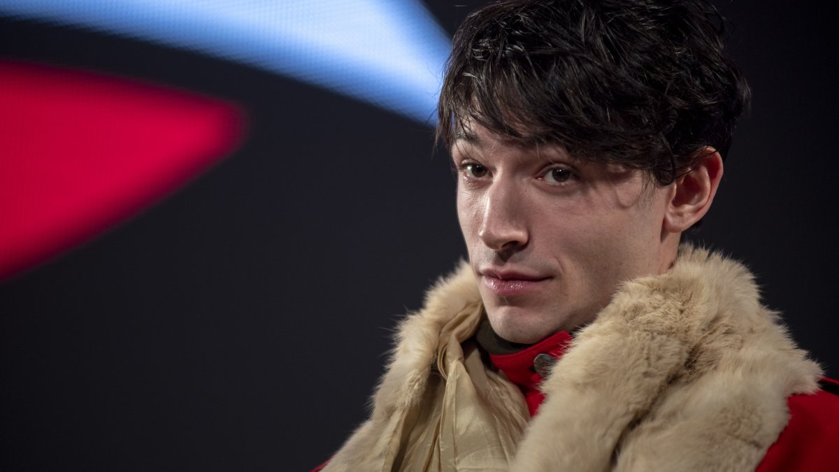 Couple Files Temporary Restraining Order Against Ezra Miller in Hawaii – NBC 5 Dallas-Fort Worth - Vimarsana News