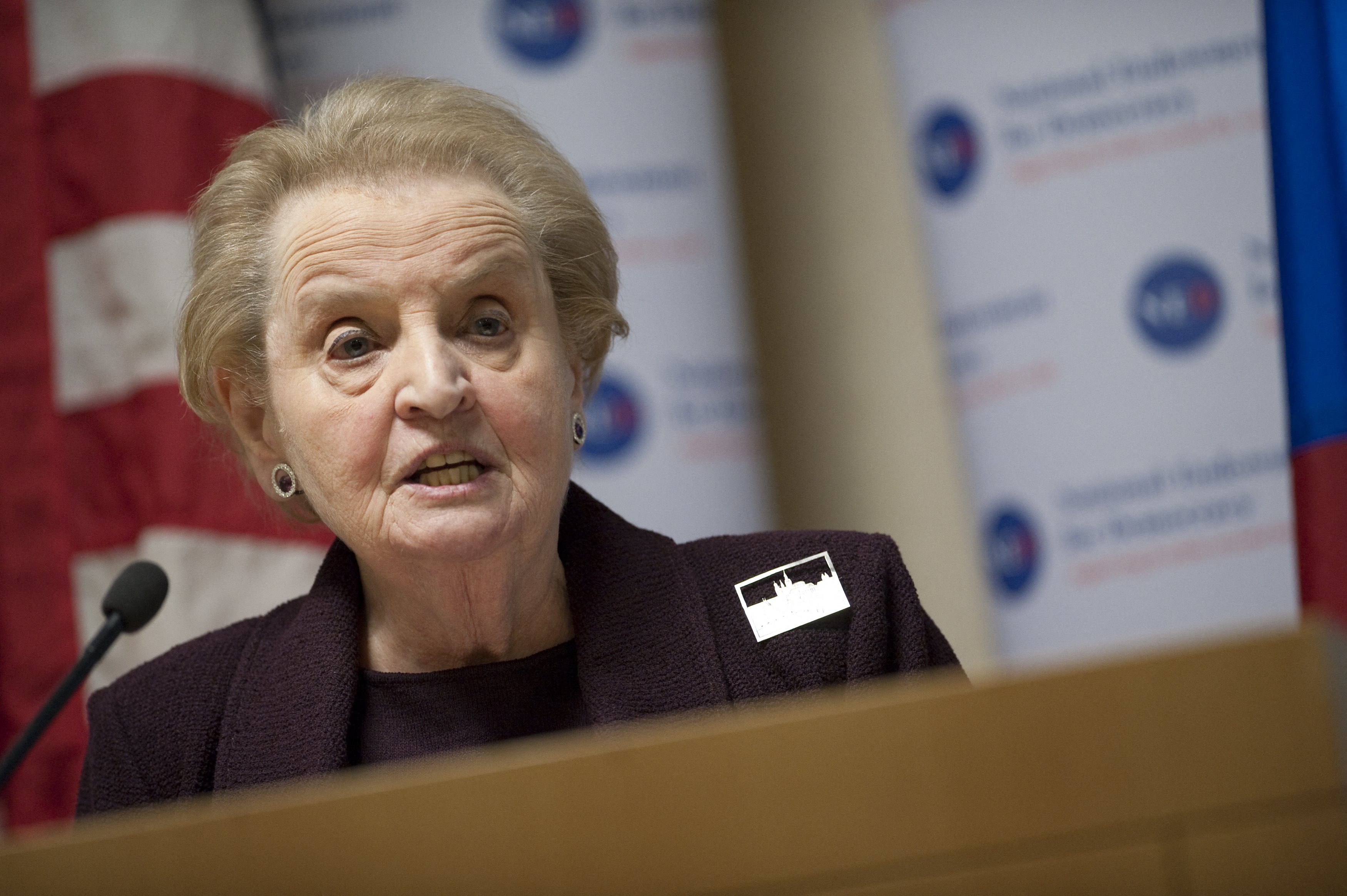 Madeleine Albright Fled the Nazis, Climbed to Summit of Diplomacy – NBC 5 Dallas-Fort Worth - Vimarsana News